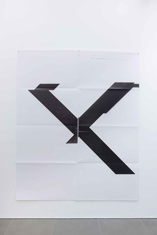 Wade Guyton, Angled, 2013 Silk-screen print 61 cm x 92 cm x 1.3 cm. CHEWDAY'S. CZUDEJ